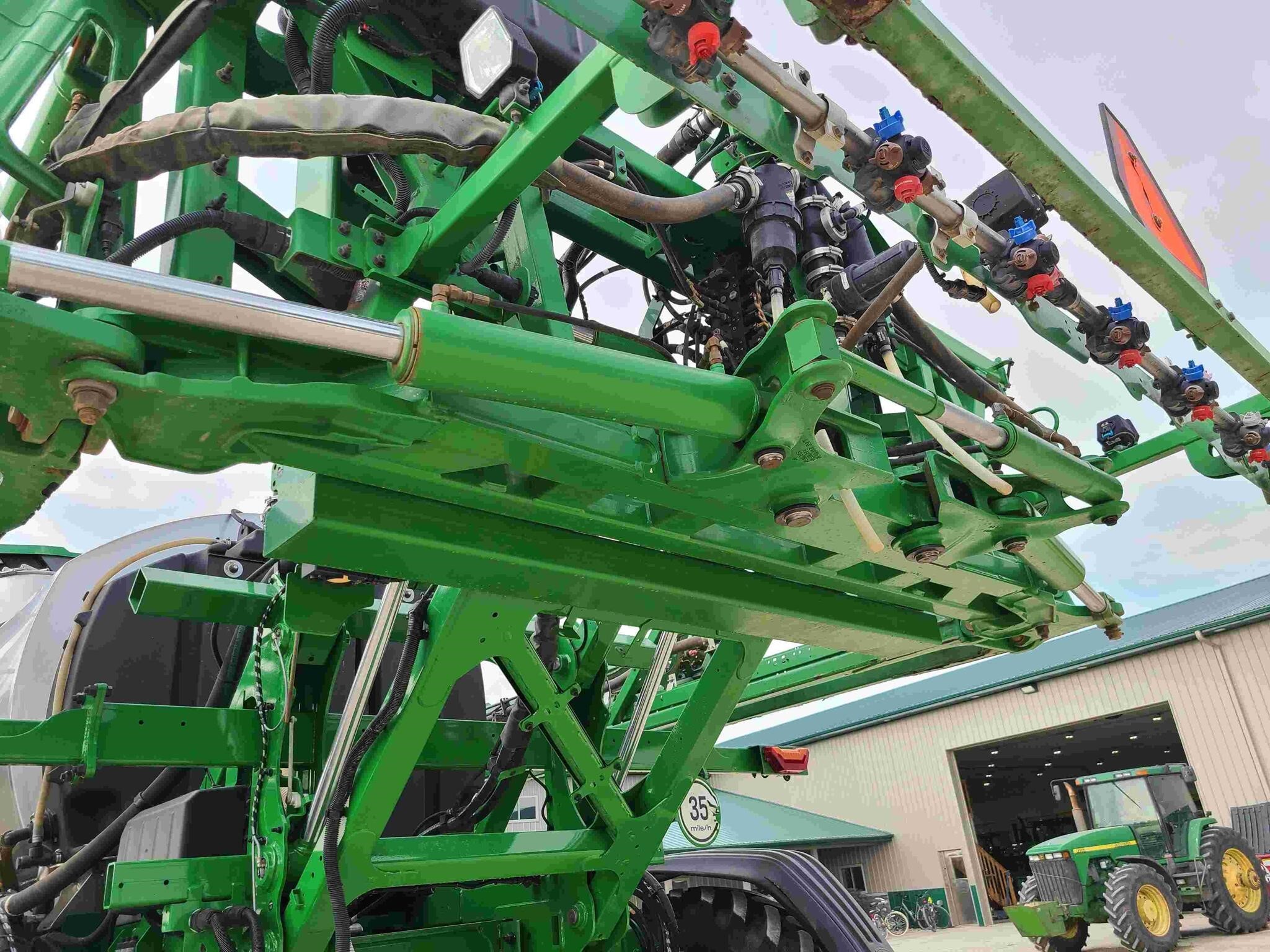 2022 John Deere 410R Self-Propelled Sprayer