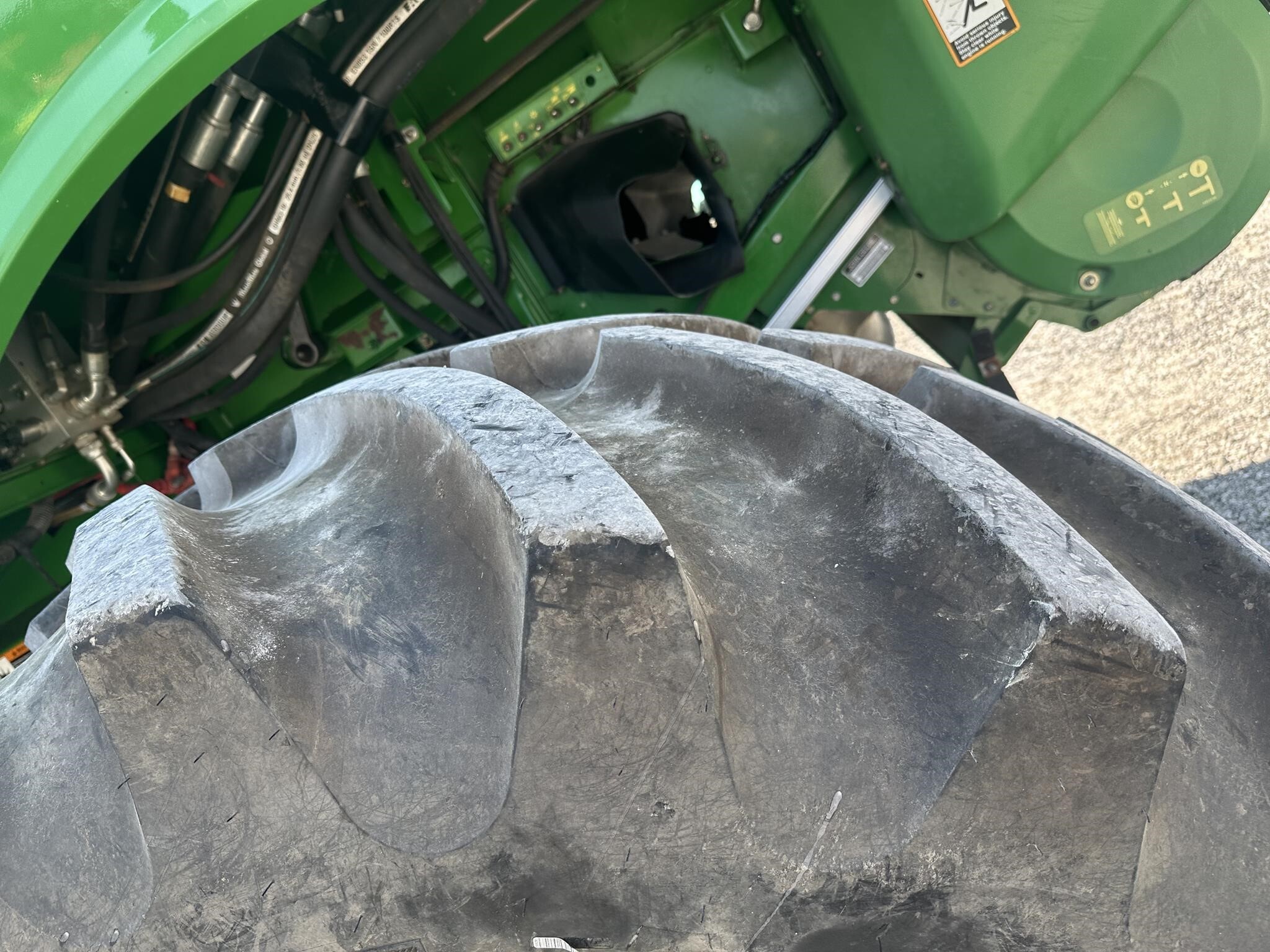 2014 John Deere S680 Combine