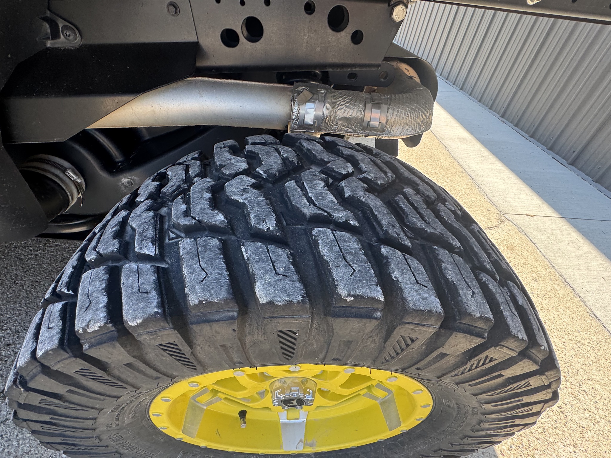 2023 John Deere XUV835R ATVs and Utility Vehicle