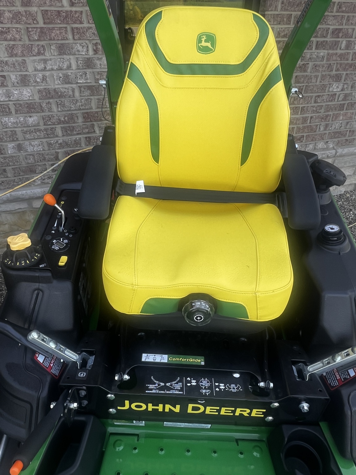 2025 John Deere Z930M Lawn Mower