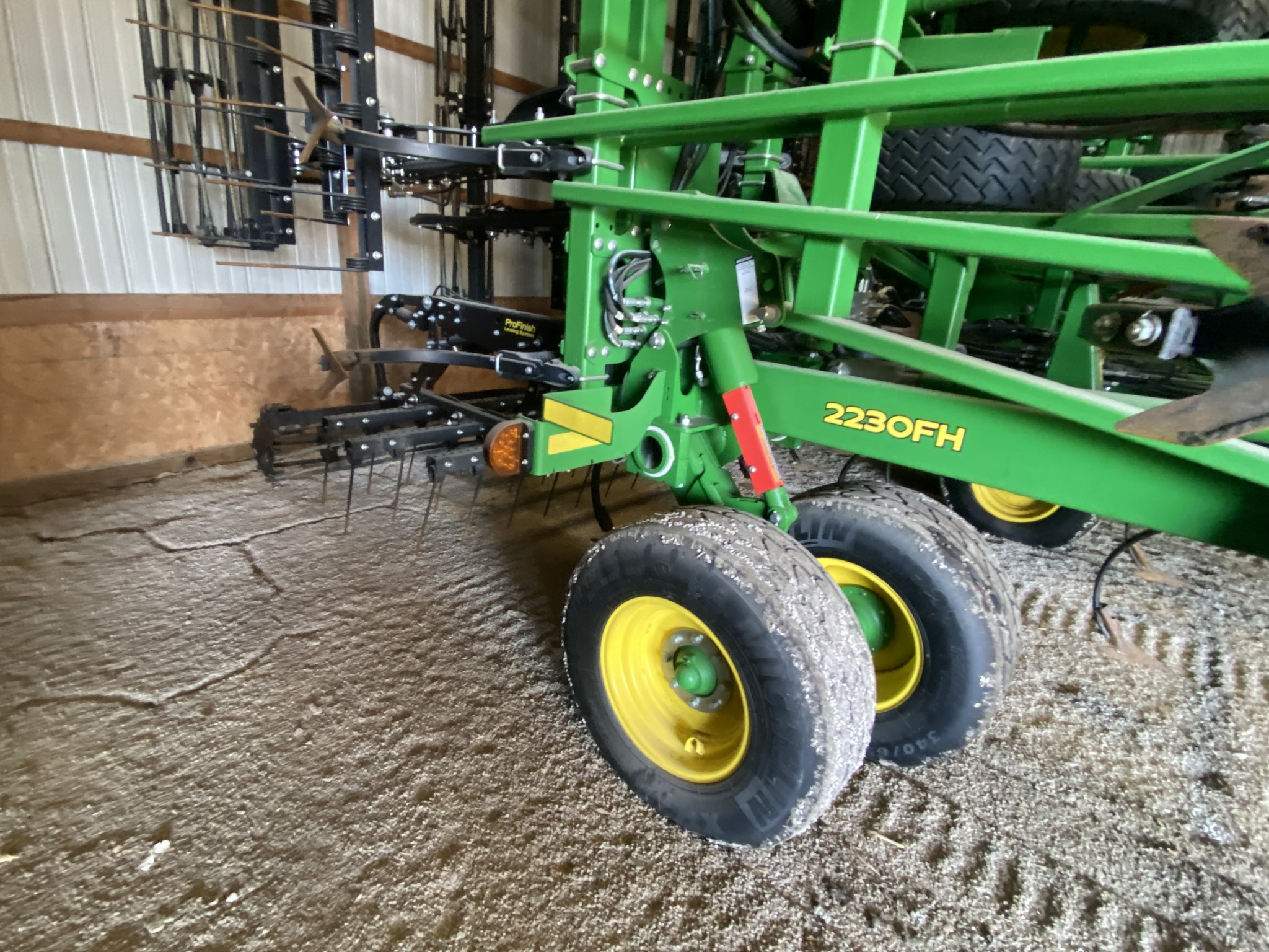 2024 John Deere 2230 Field Cultivator