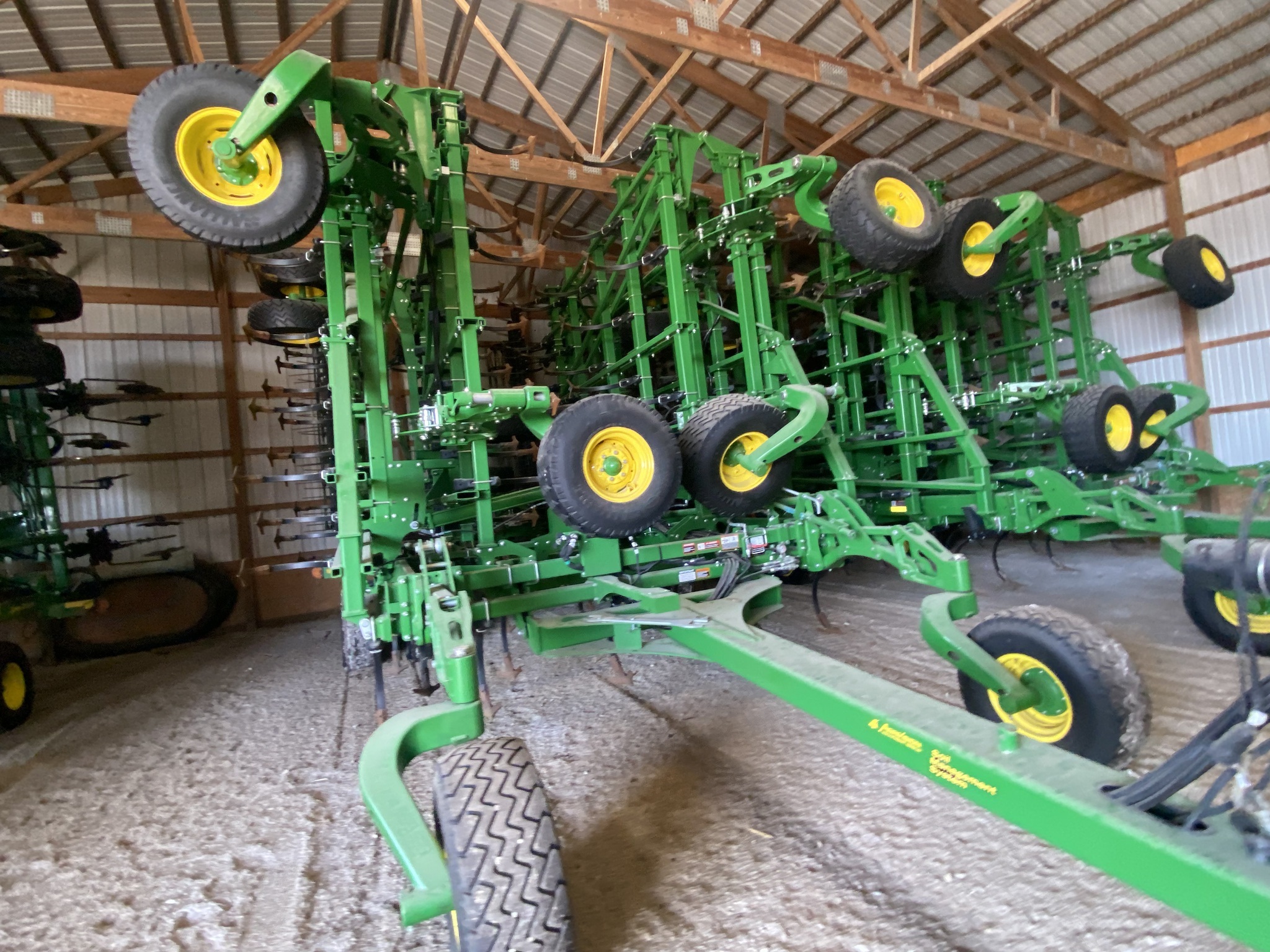 2024 John Deere 2230 Field Cultivator