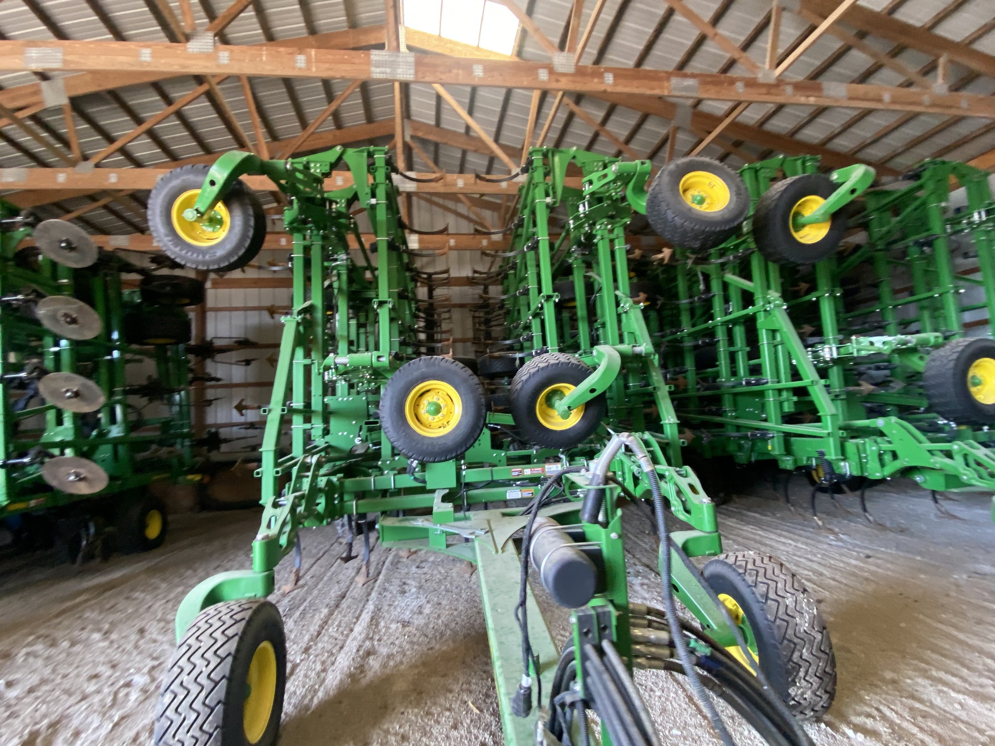 2024 John Deere 2230 Field Cultivator