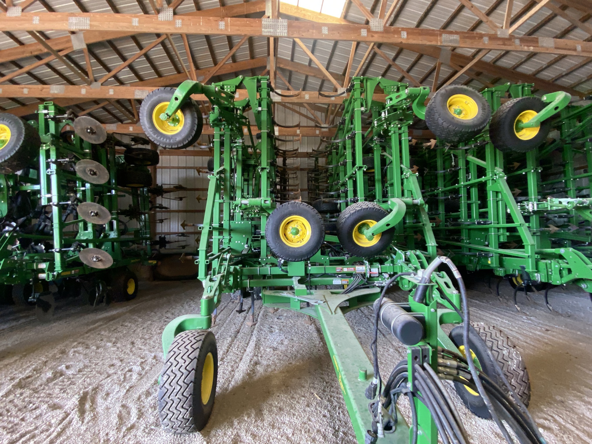 2024 John Deere 2230 Field Cultivator