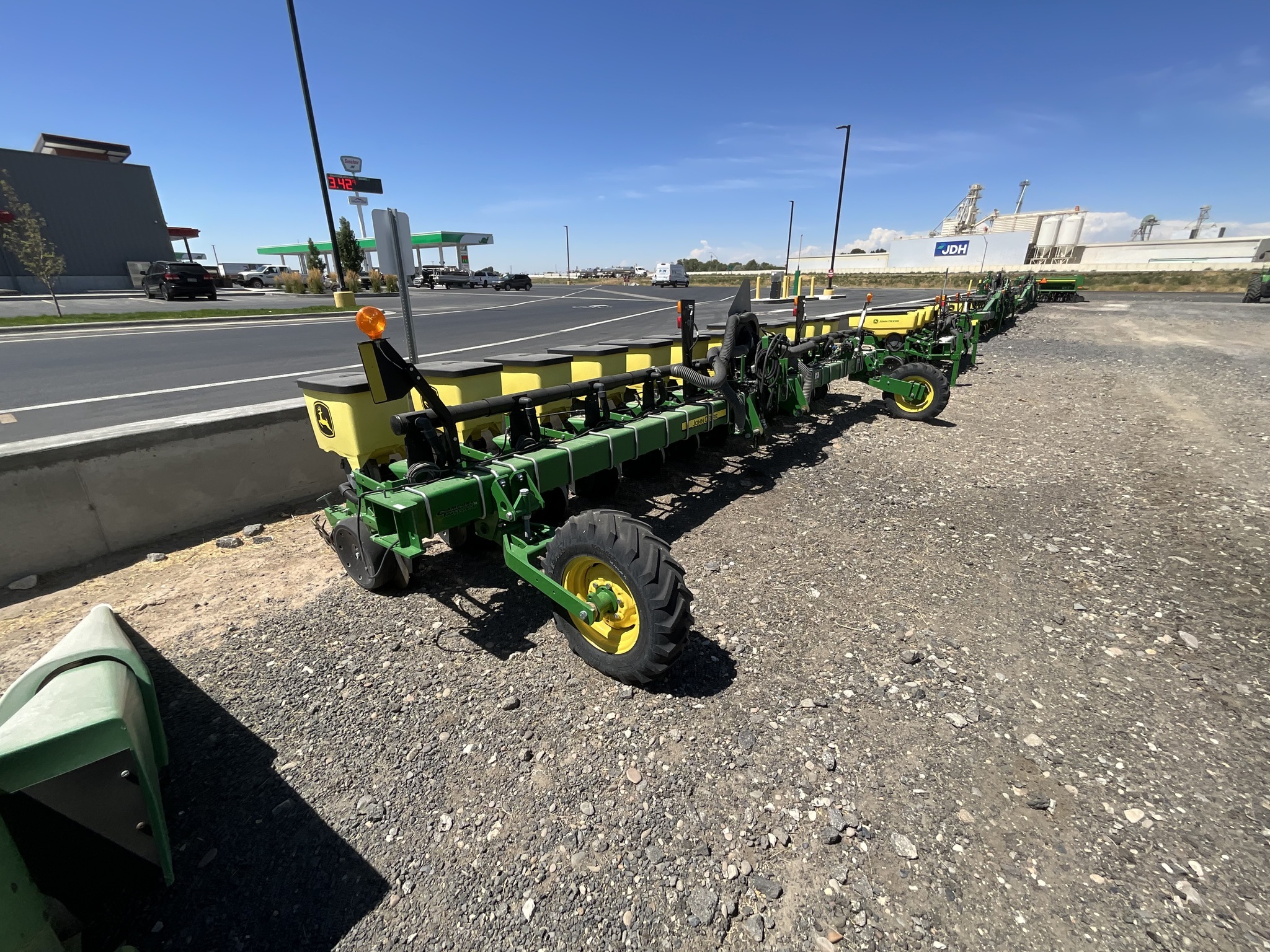 2017 John Deere 1735 Planter