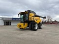 2024 New Holland CR7.90 Combine