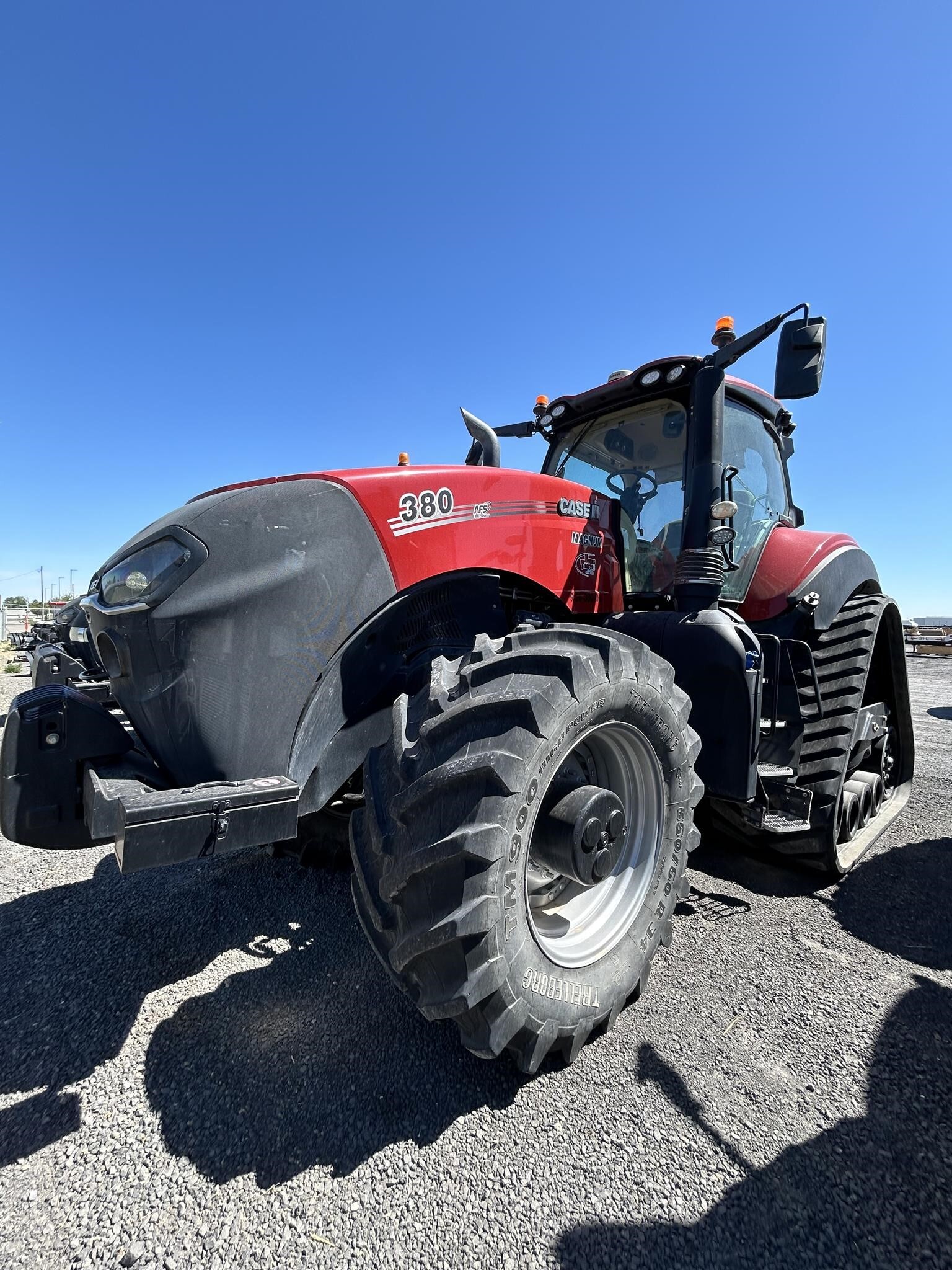 2020 Case IH MAGNUM 380 AFS CONNECT ROWTRAC CVX Tractor