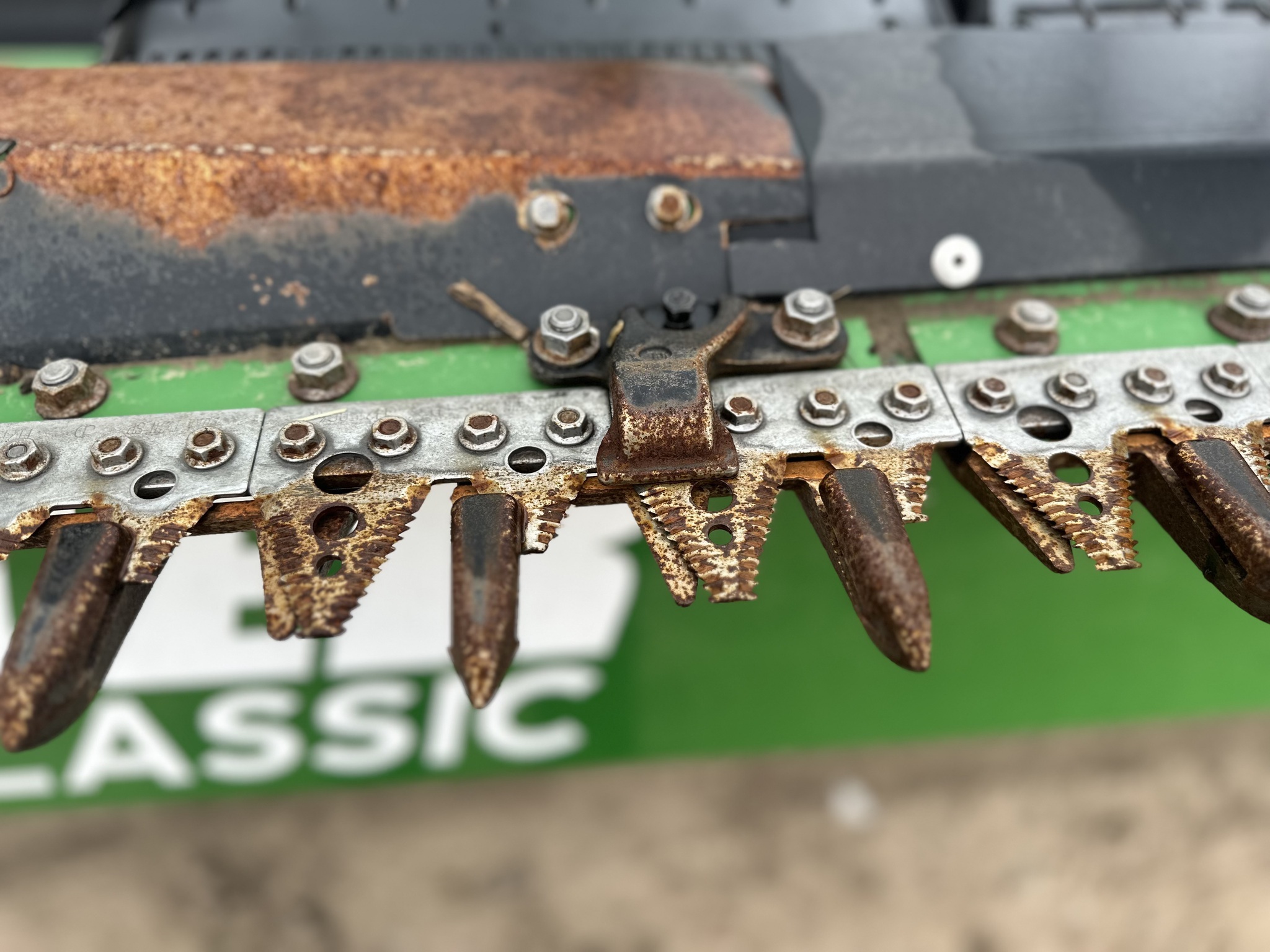 2022 John Deere HD35F Platform