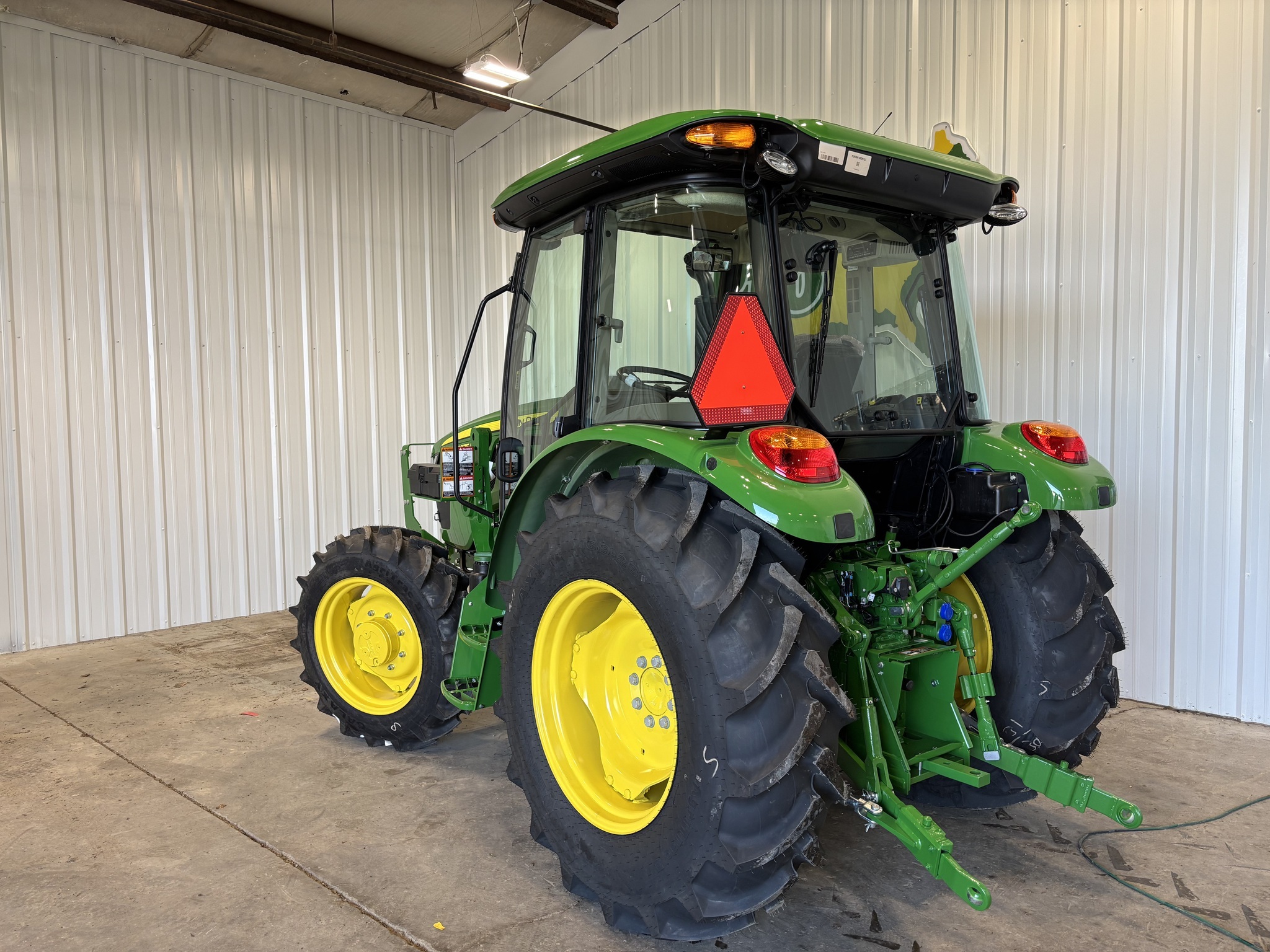 2025 John Deere 5075E Tractor