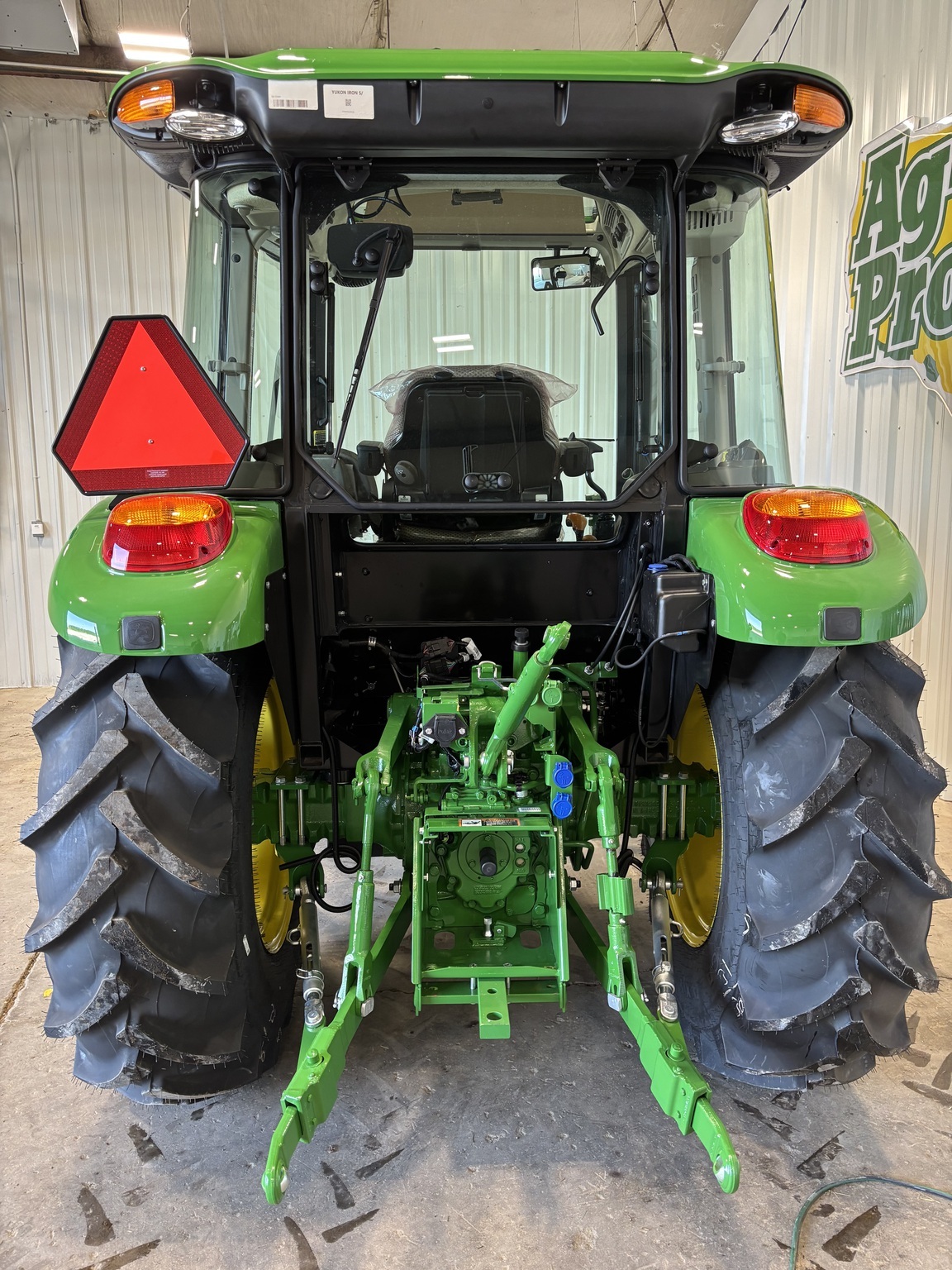2025 John Deere 5075E Tractor