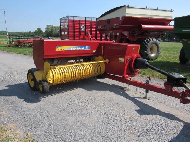 2016 New Holland BC5070 Small Square Baler
