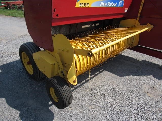 2016 New Holland BC5070 Small Square Baler