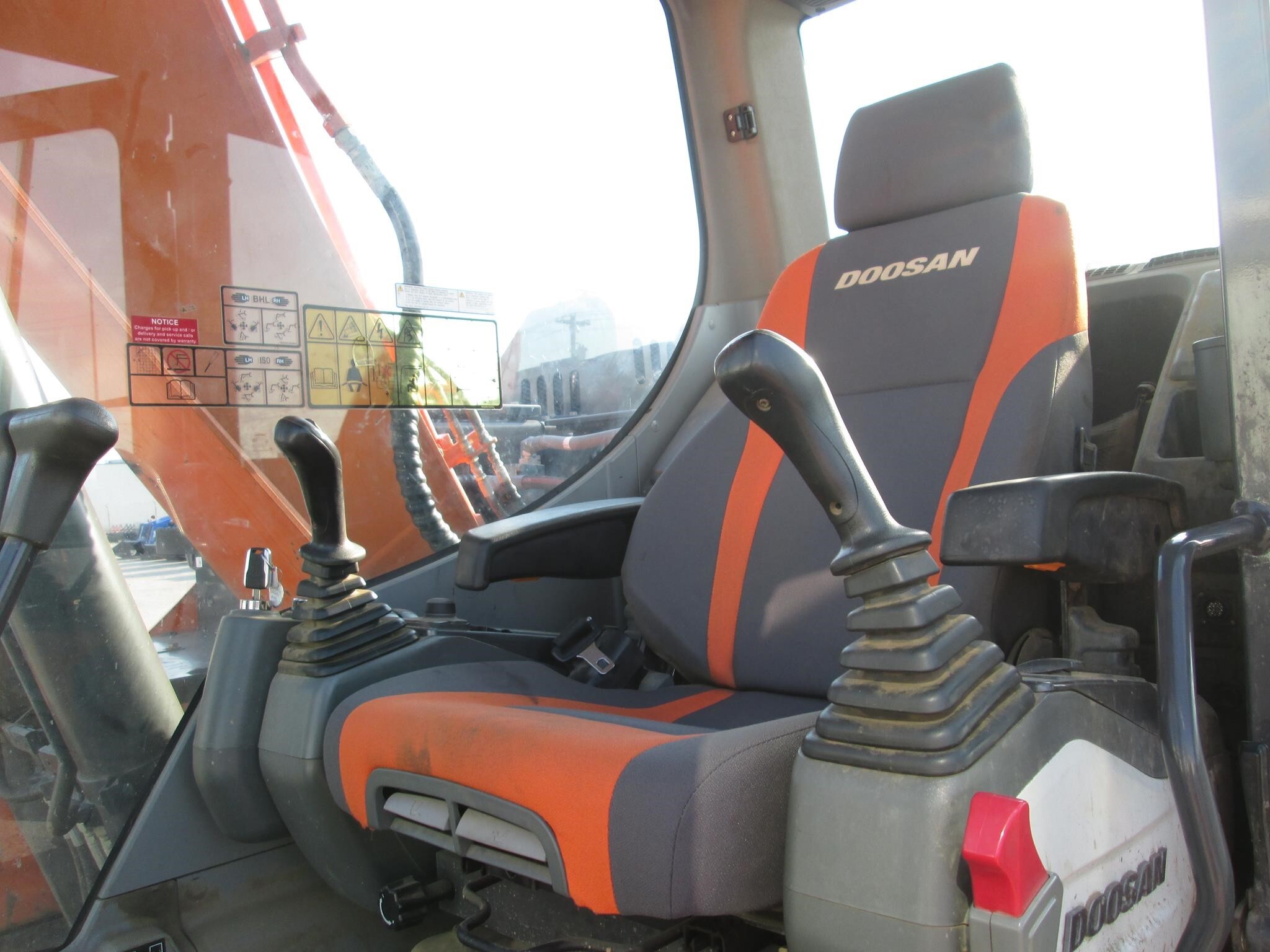 2022 Doosan DX140 LC-5 Excavator