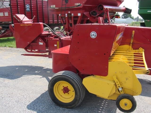 2011 New Holland BC5060 Small Square Baler