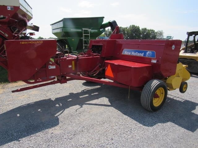 2011 New Holland BC5060 Small Square Baler