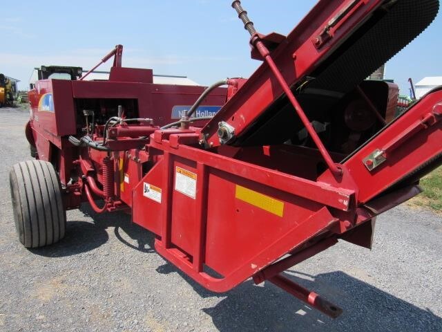 2011 New Holland BC5060 Small Square Baler