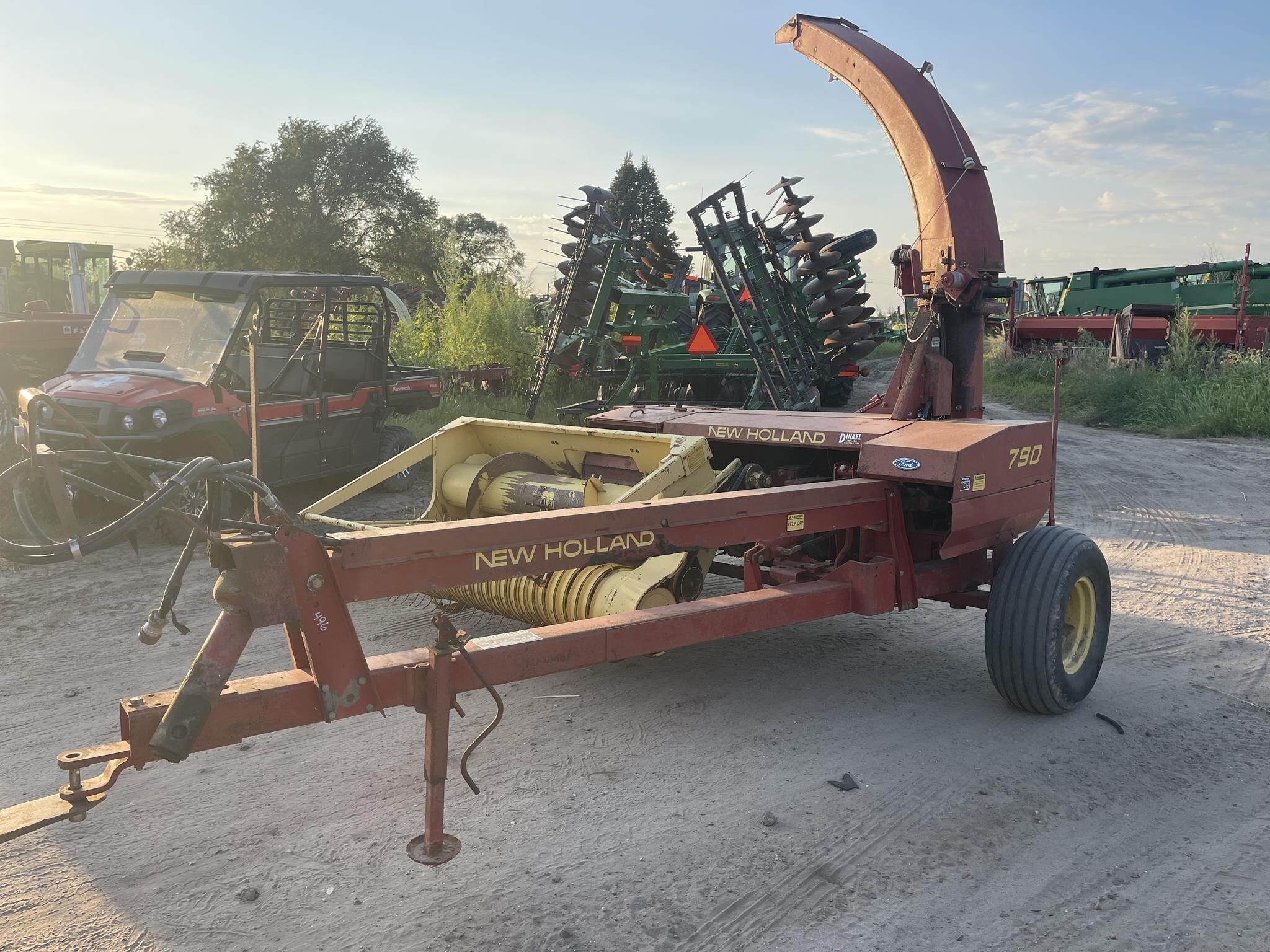  New Holland 790 Pull-Type Forage Harvester