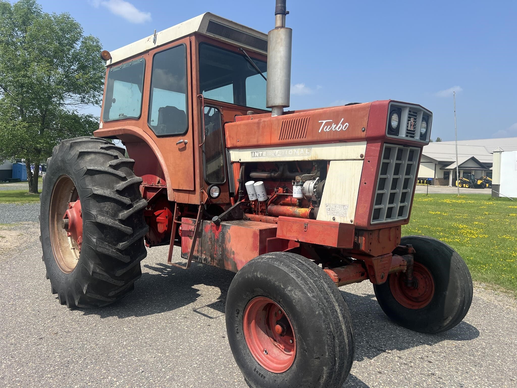 1975 International Harvester 1566 Tractor