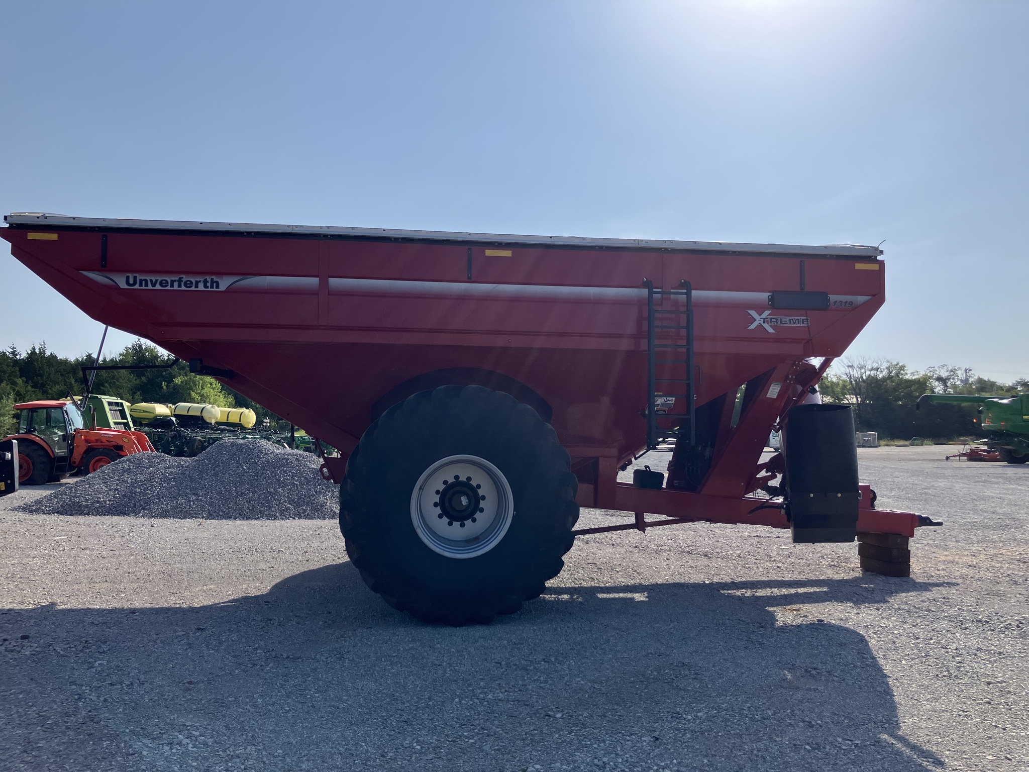 2023 Unverferth 1319 Grain Cart