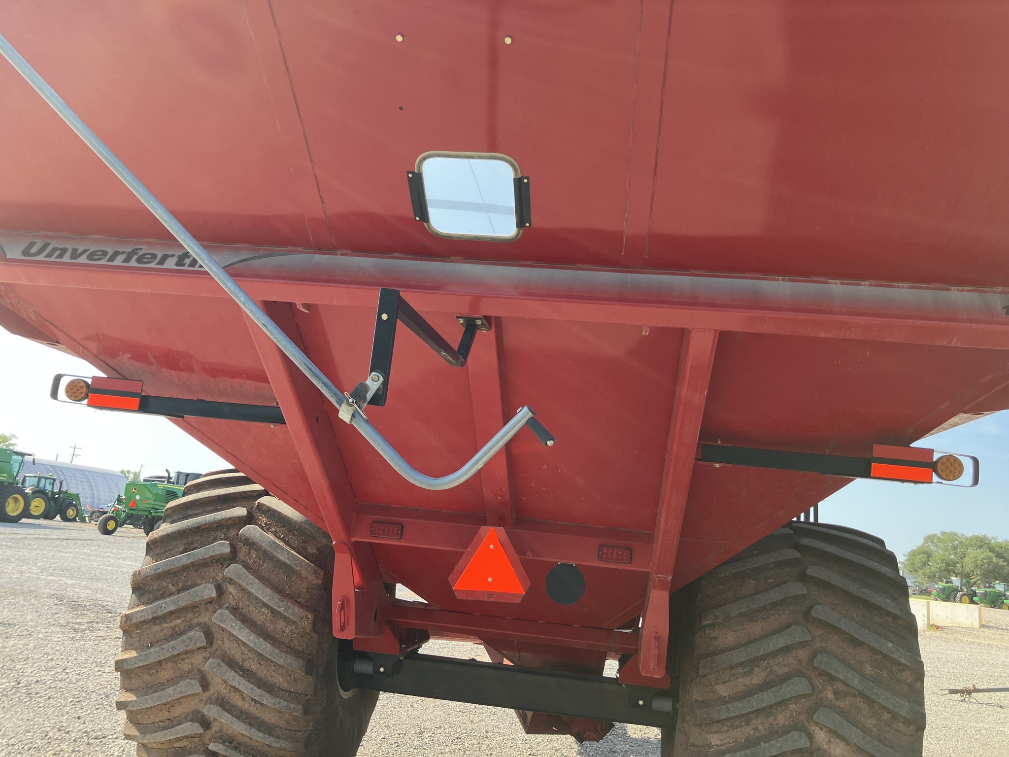 2023 Unverferth 1319 Grain Cart