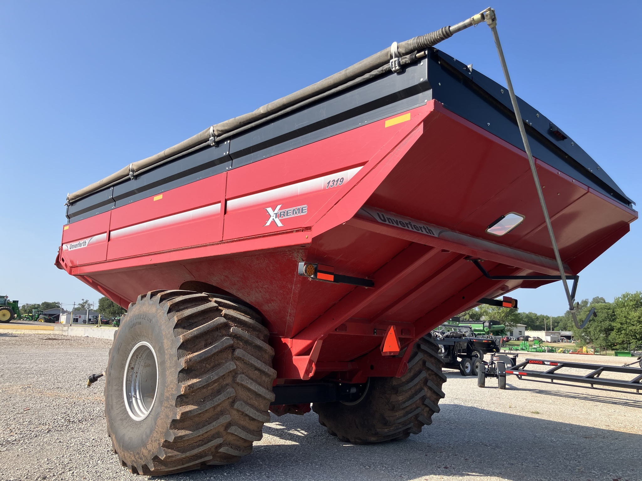 2023 Unverferth 1319 Grain Cart