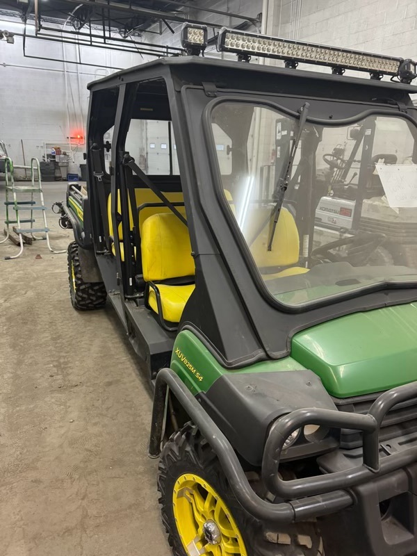 2021 John Deere XUV 825M S4 ATVs and Utility Vehicle