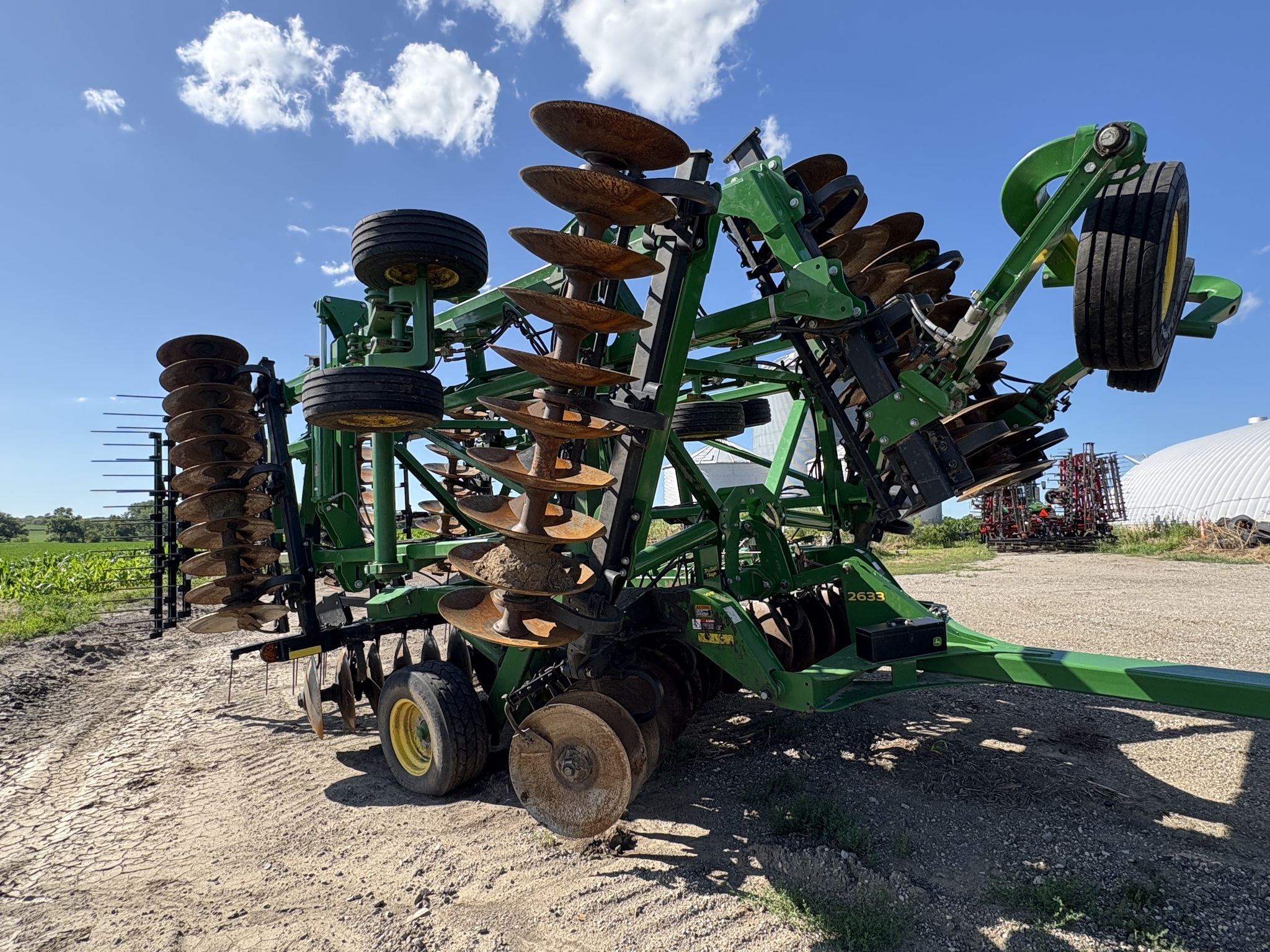 2022 John Deere 2633 Vertical Tillage
