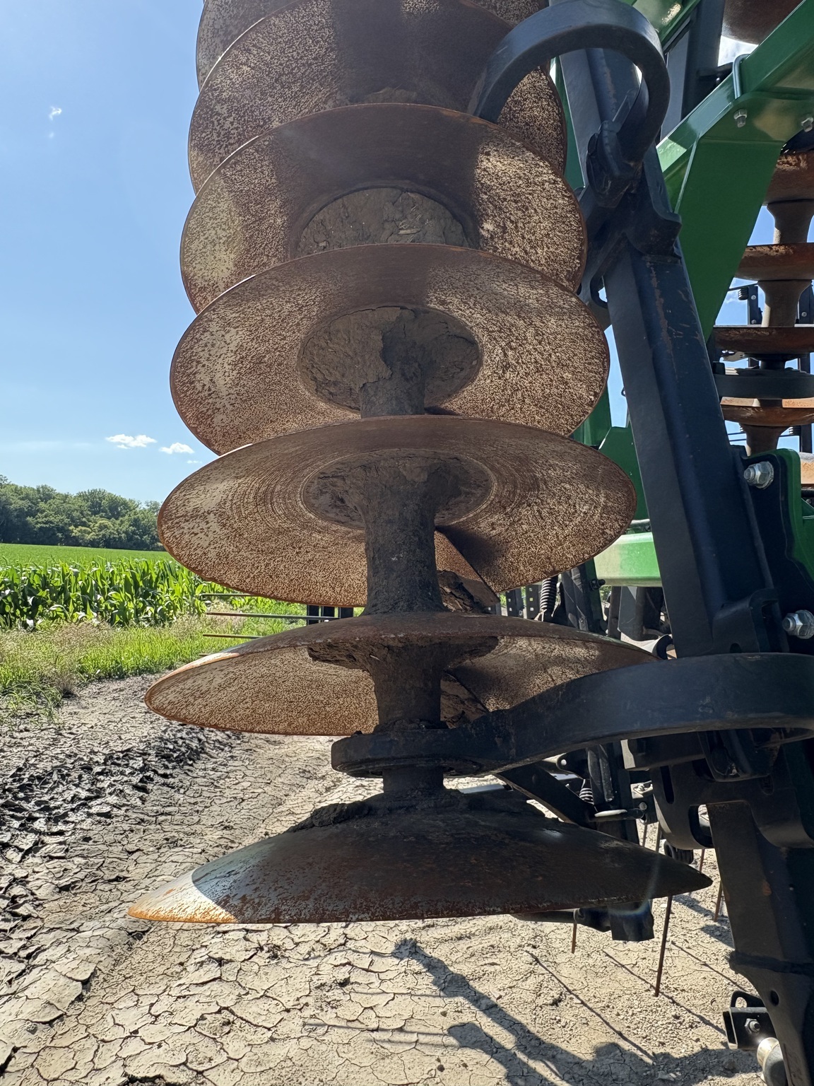 2022 John Deere 2633 Vertical Tillage