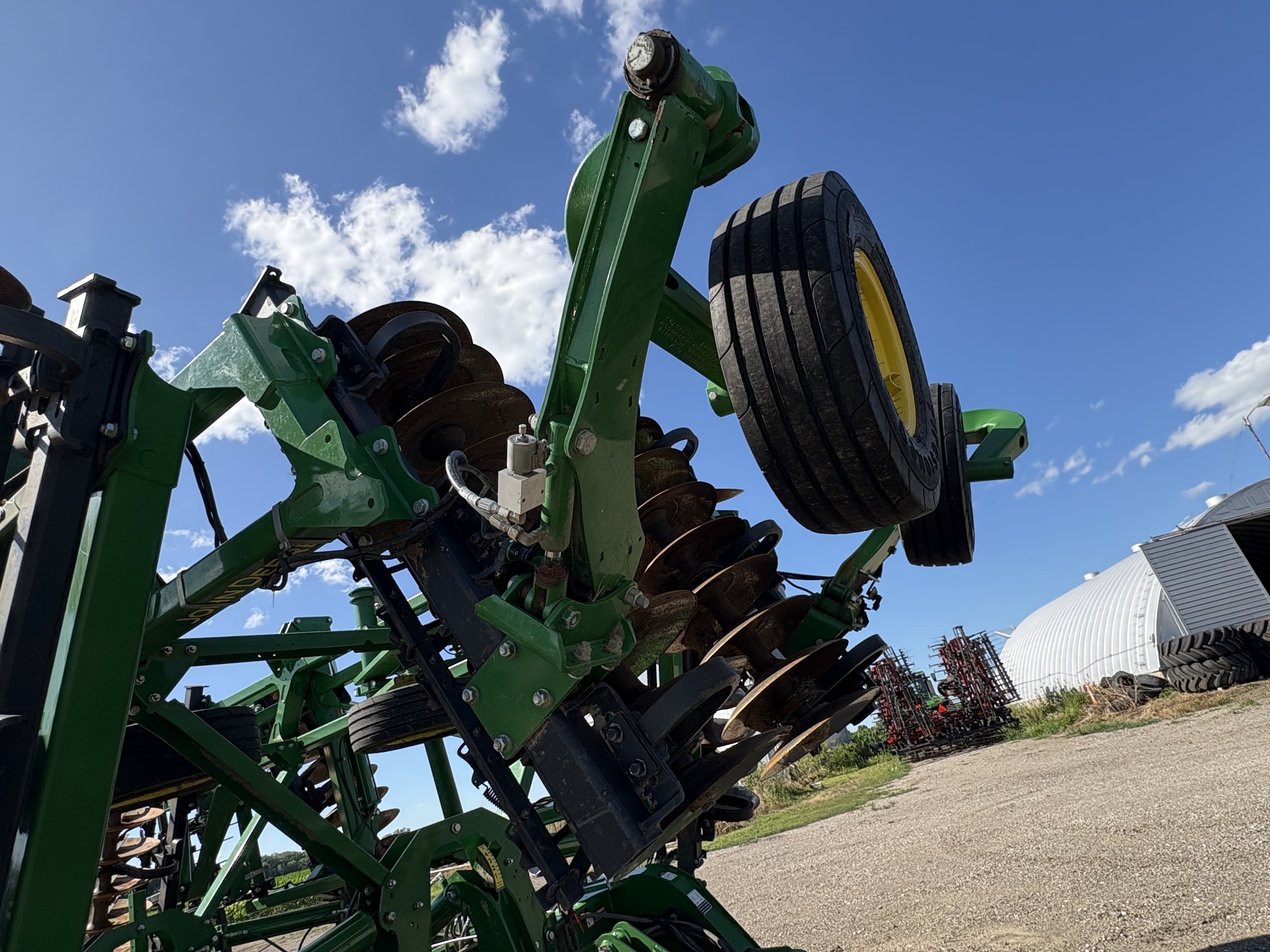 2022 John Deere 2633 Vertical Tillage