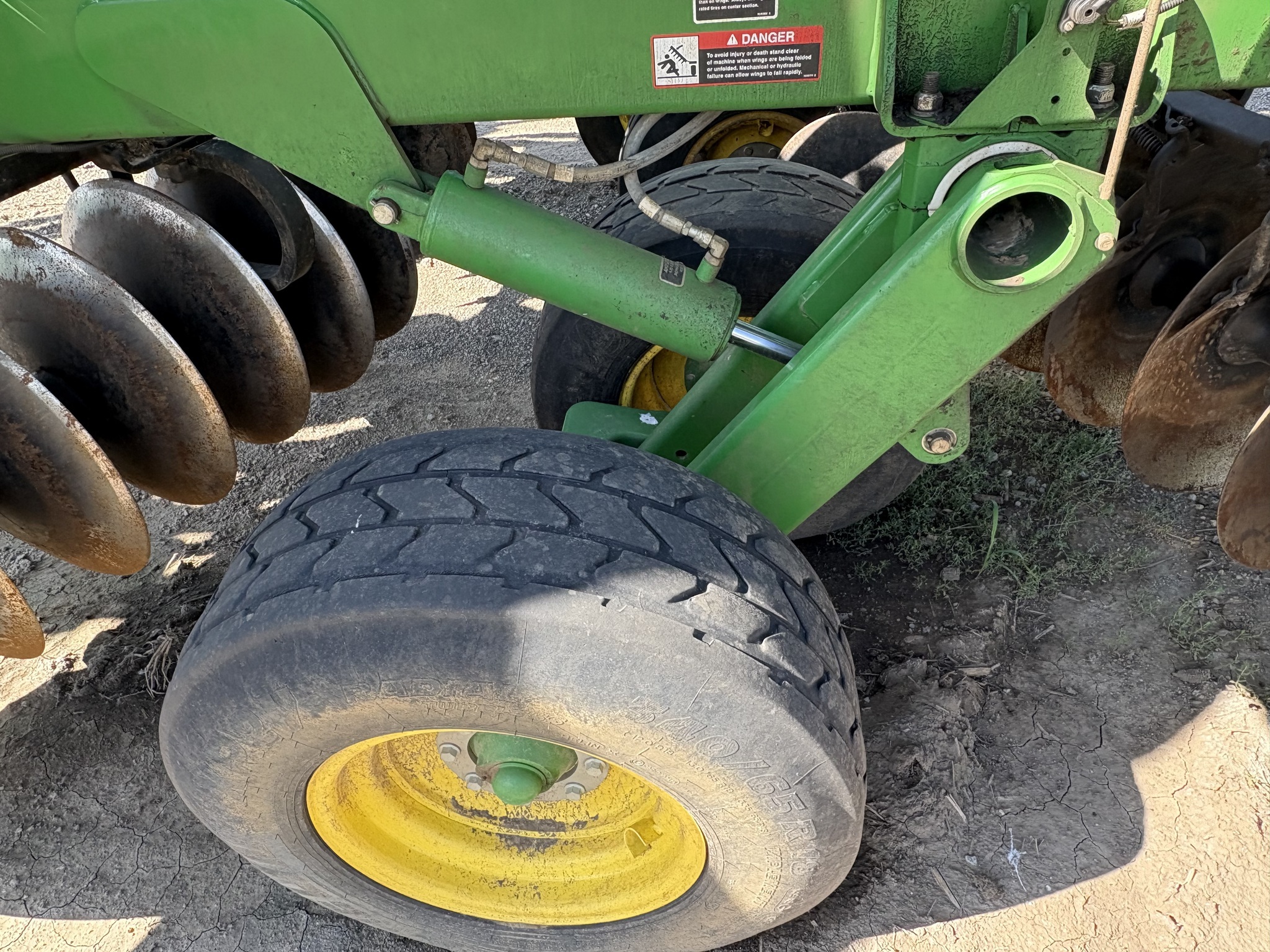 2022 John Deere 2633 Vertical Tillage
