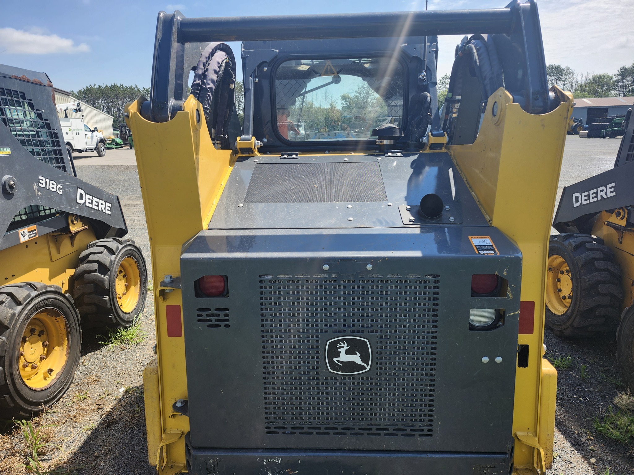 2022 Deere 318G Skid Steer