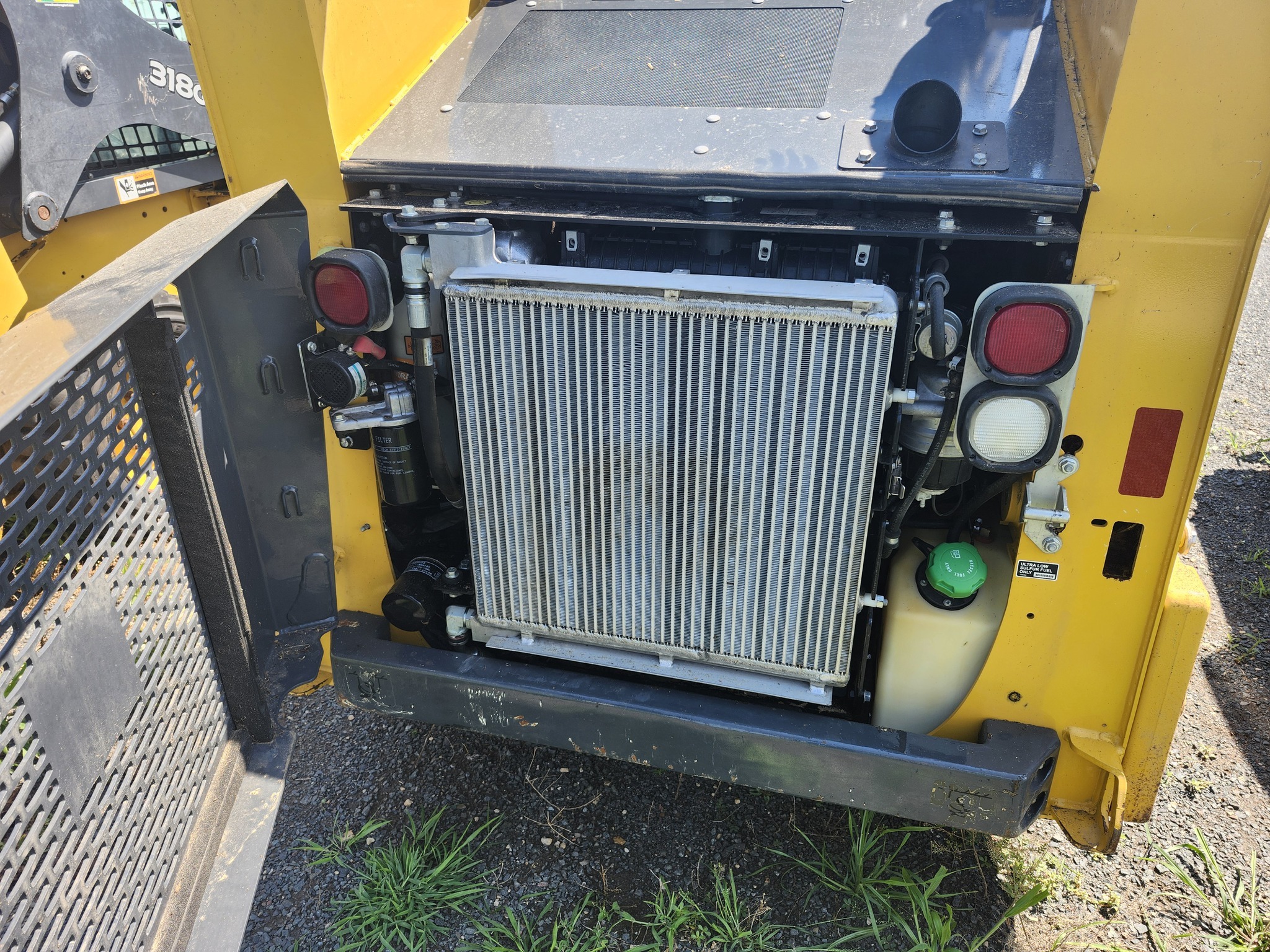 2022 Deere 318G Skid Steer