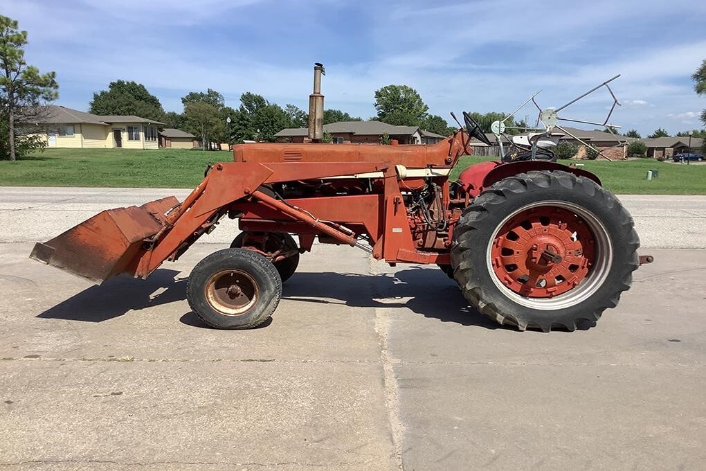 1963 International Harvester 706 Tractor