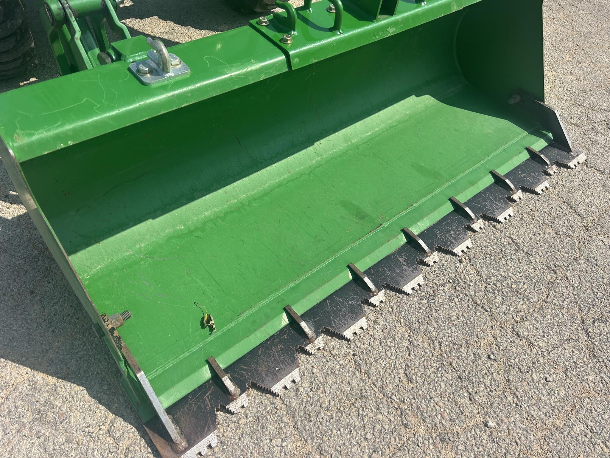 2020 John Deere 3046R Tractor