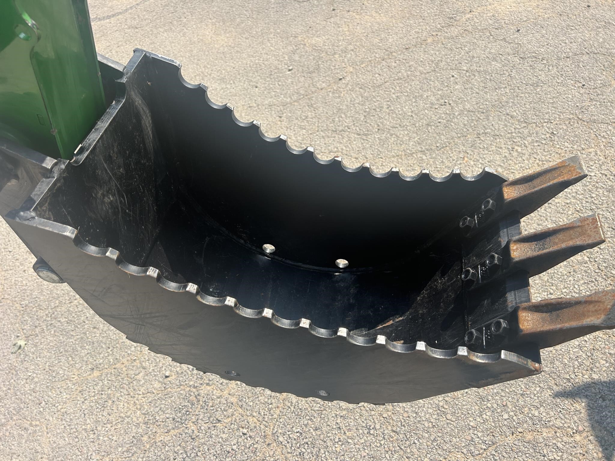 2020 John Deere 3046R Tractor