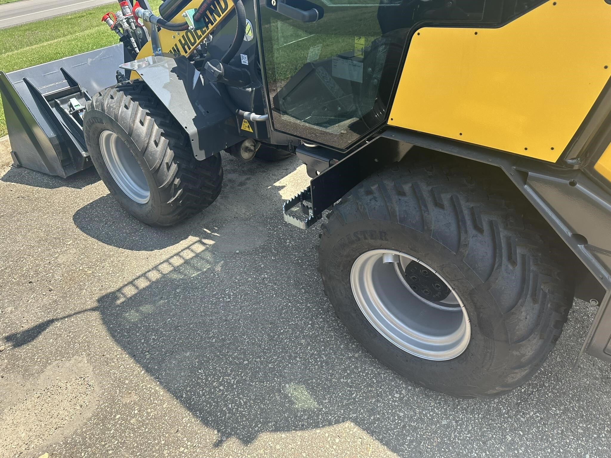 2025 New Holland ML27 Wheel Loader