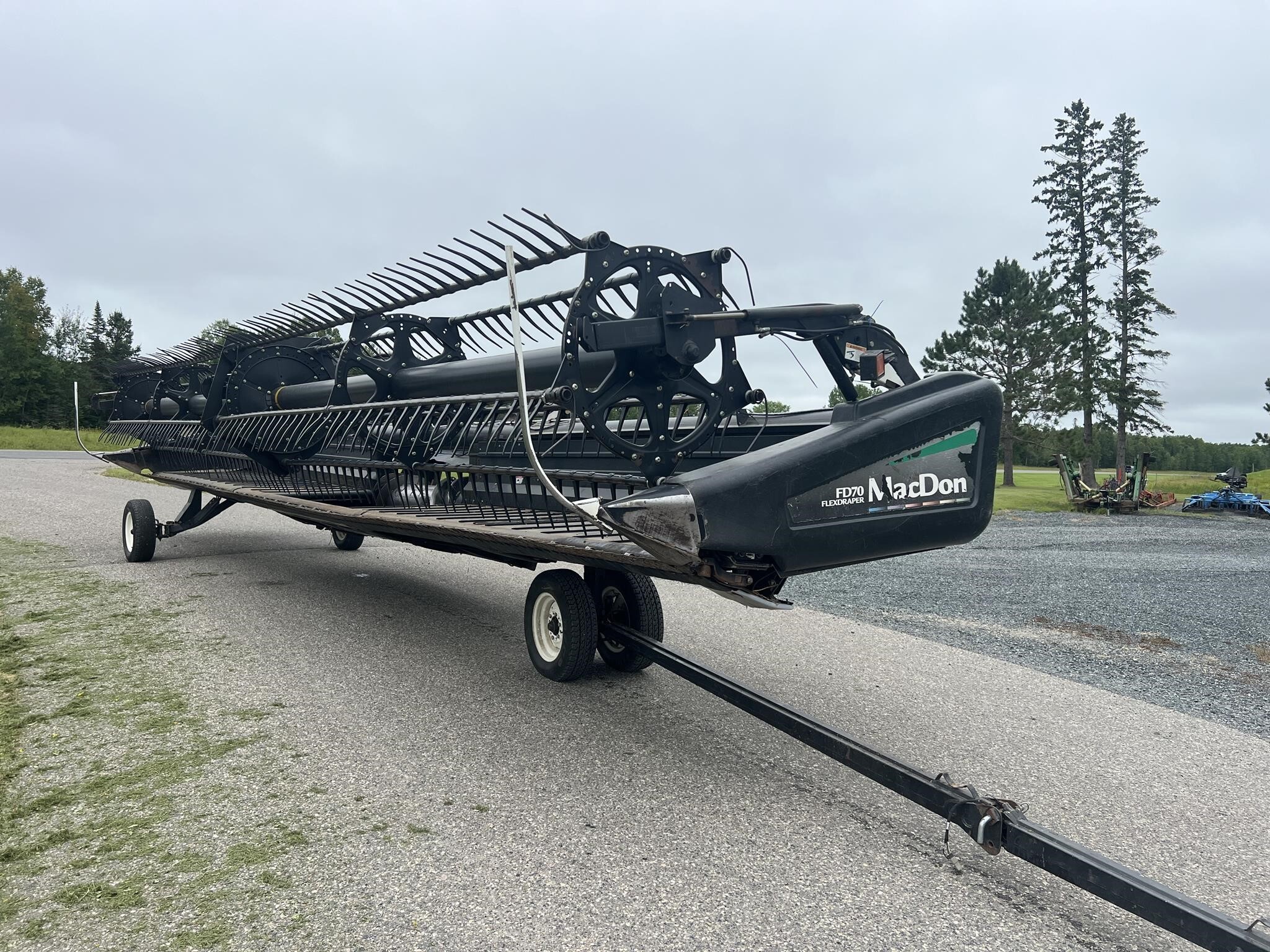2009 MacDon FD70 Platform