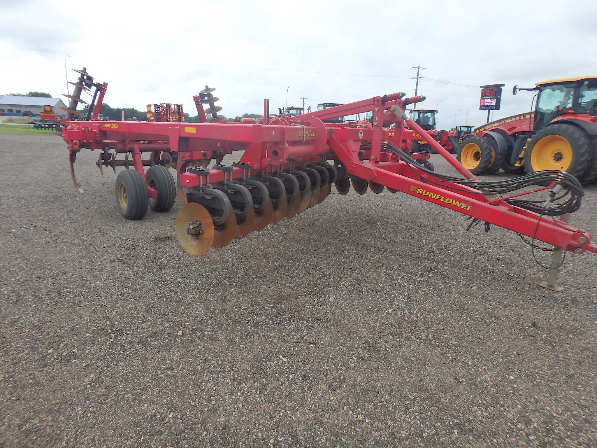 2010 Sunflower 4412-07 Disk Chisel - $13,500 | Machinery Pete