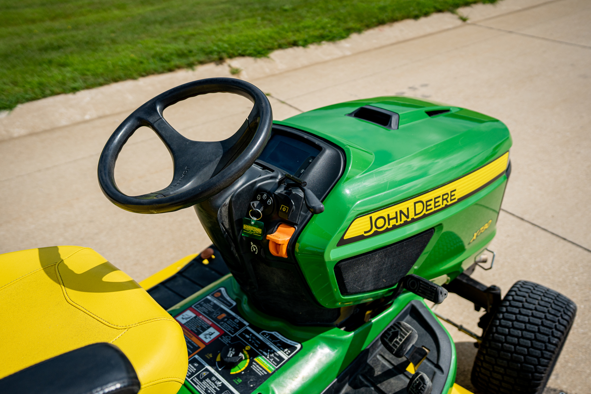 2018 John Deere X730 Lawn Mower