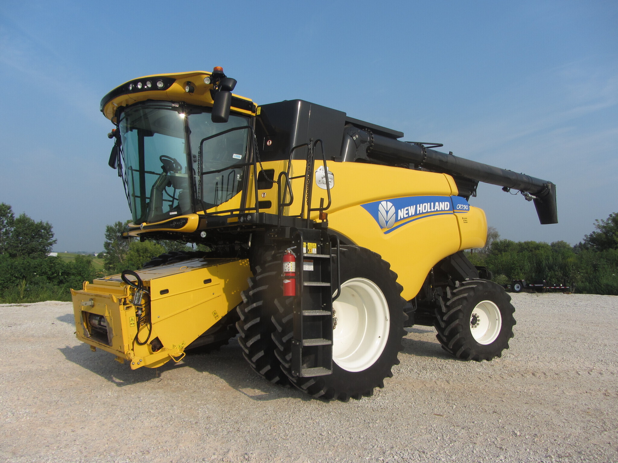 2015 New Holland CR7.90 Combine