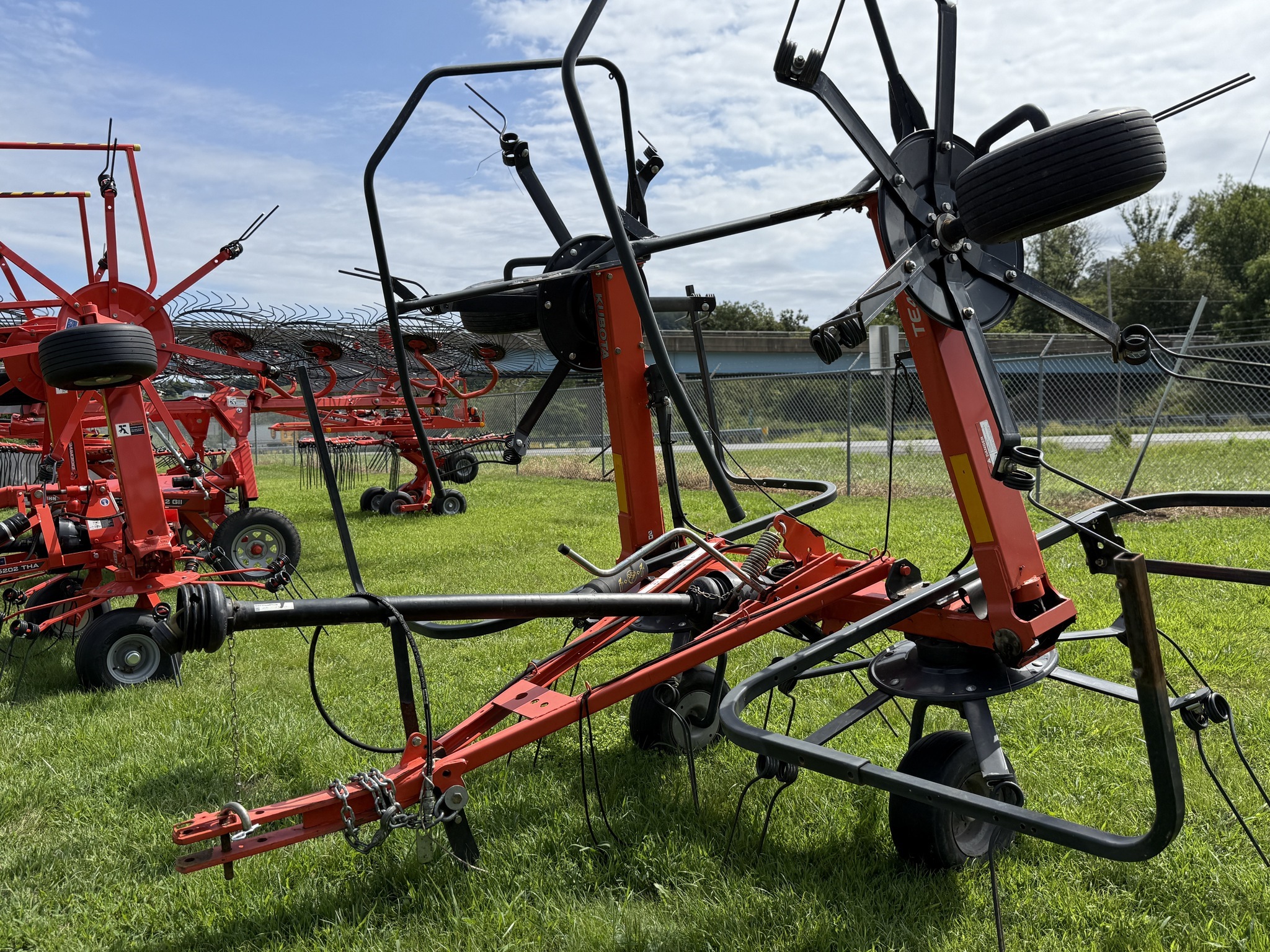 Kubota TE4052T Tedder