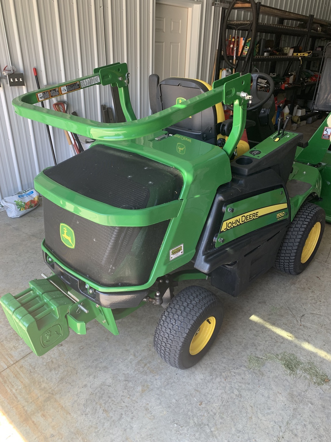 2016 John Deere 1550 Lawn Mower