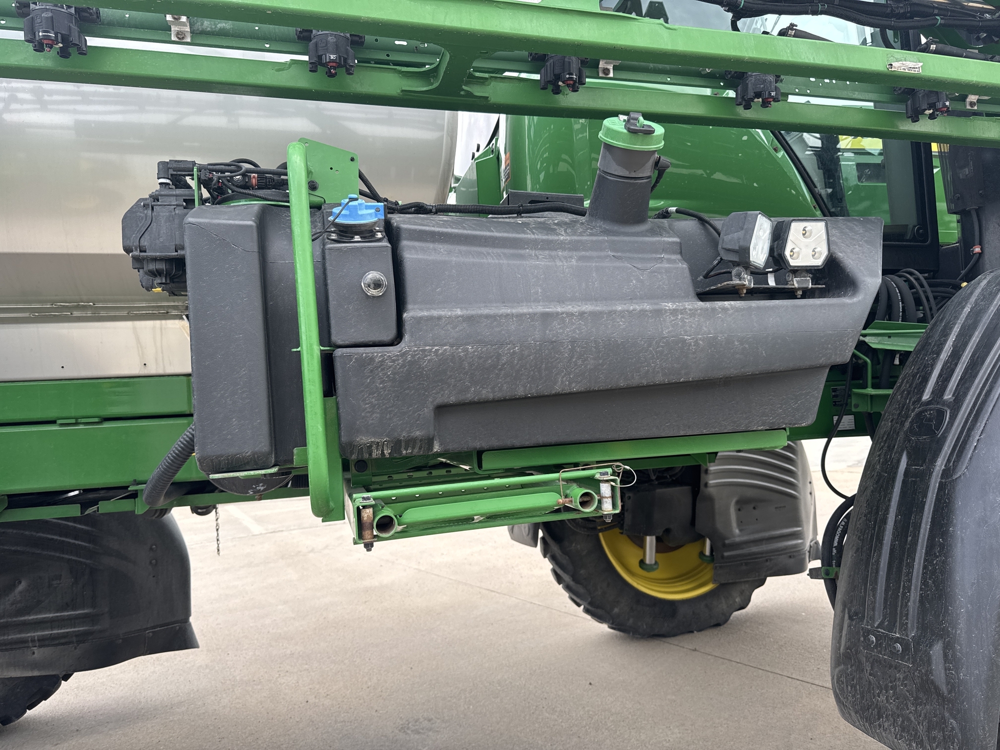 2023 John Deere 412R Self-Propelled Sprayer