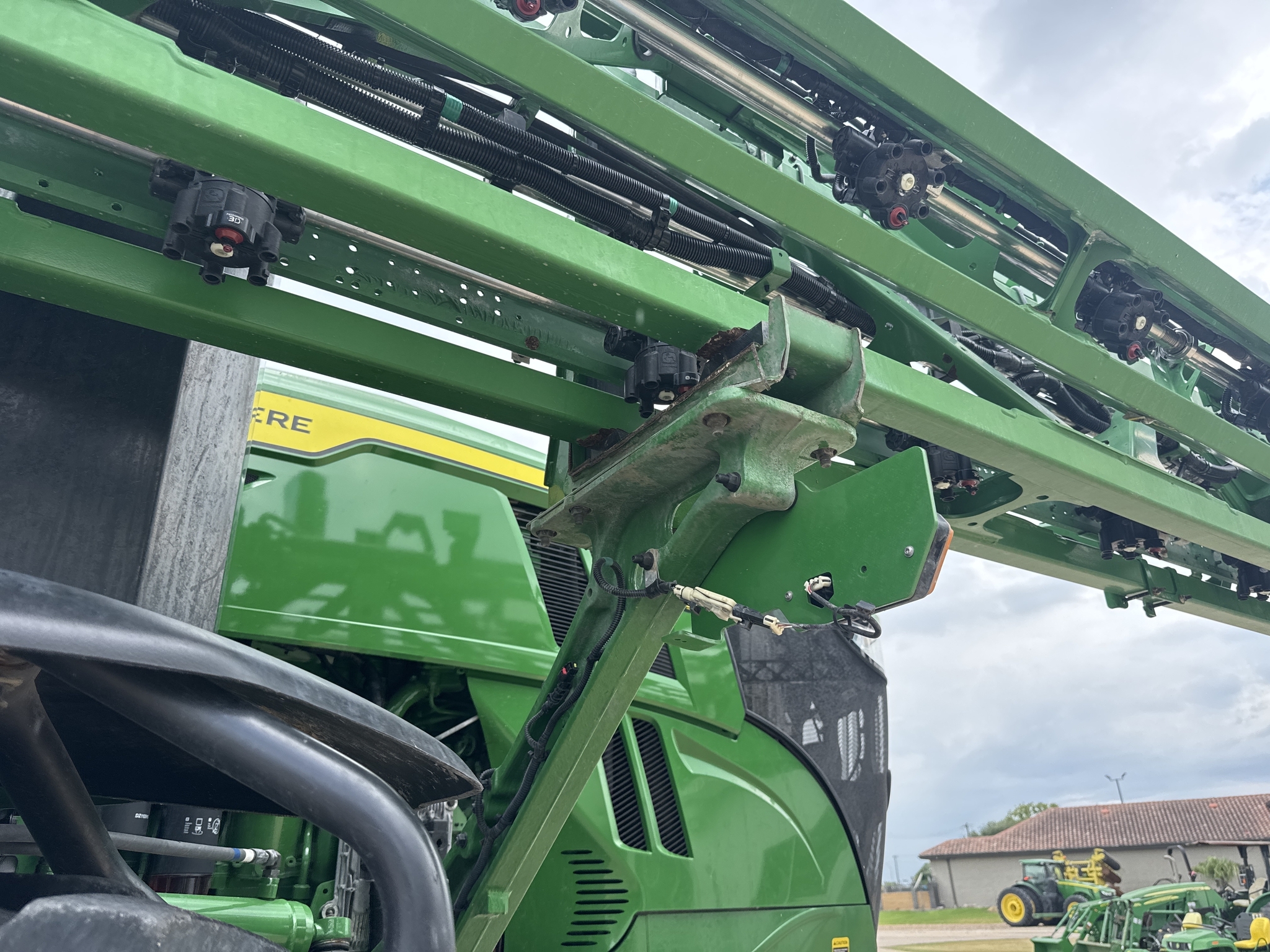 2023 John Deere 412R Self-Propelled Sprayer