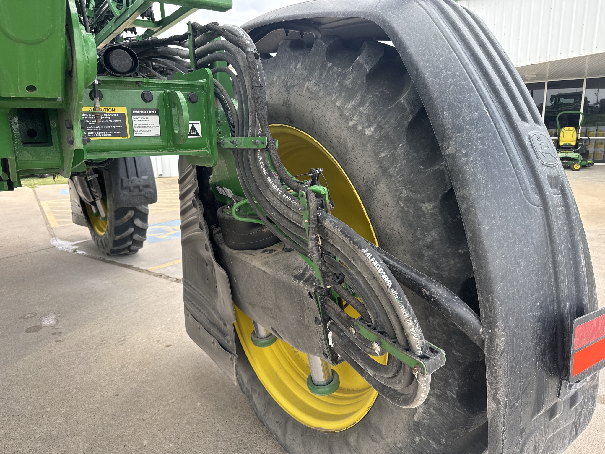 2023 John Deere 412R Self-Propelled Sprayer