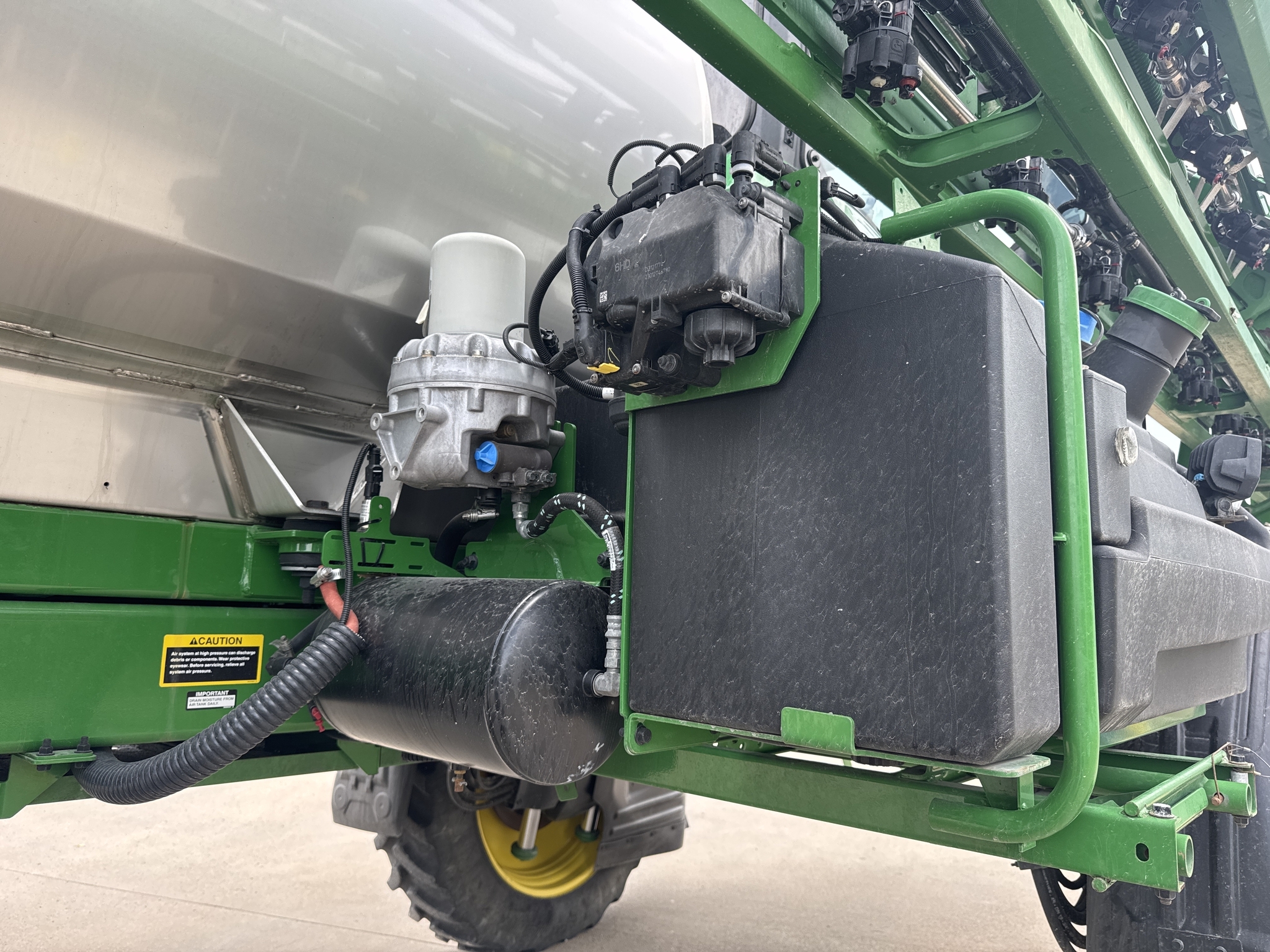 2023 John Deere 412R Self-Propelled Sprayer