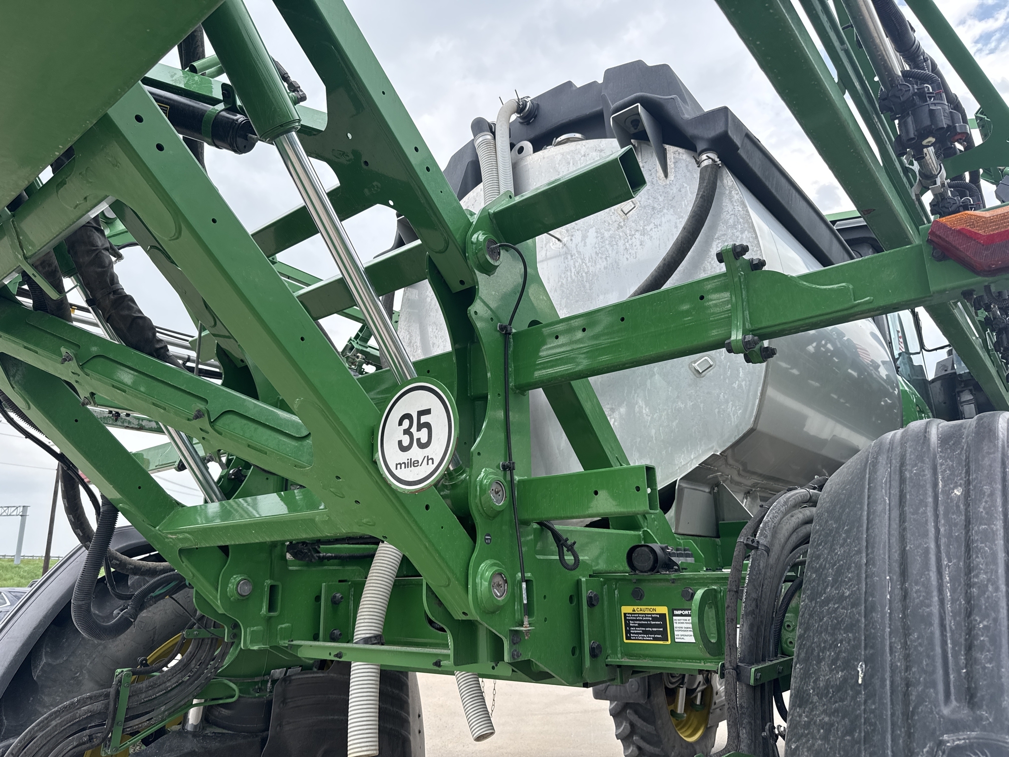 2023 John Deere 412R Self-Propelled Sprayer