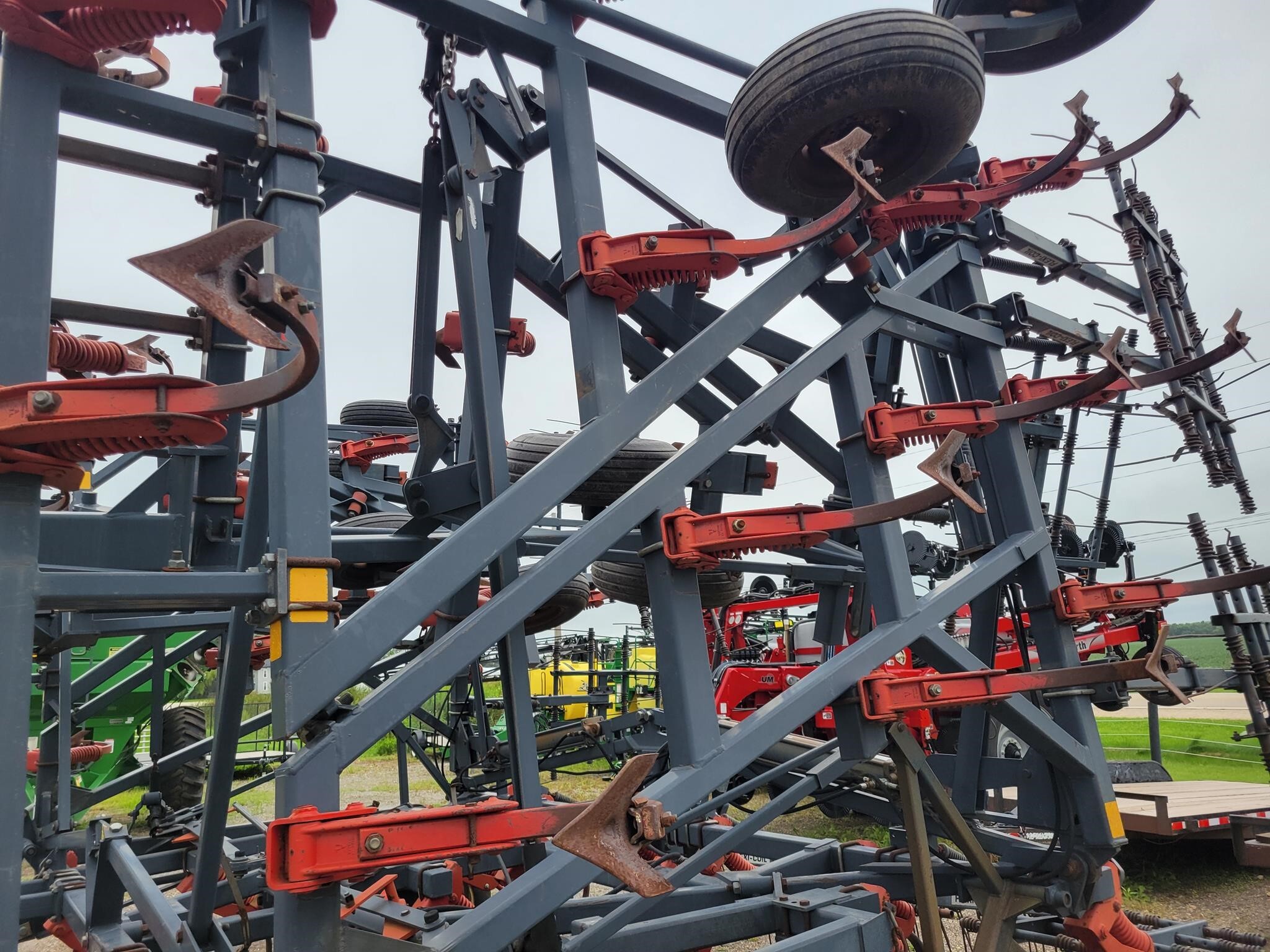  Flexi-Coil 820 Field Cultivator