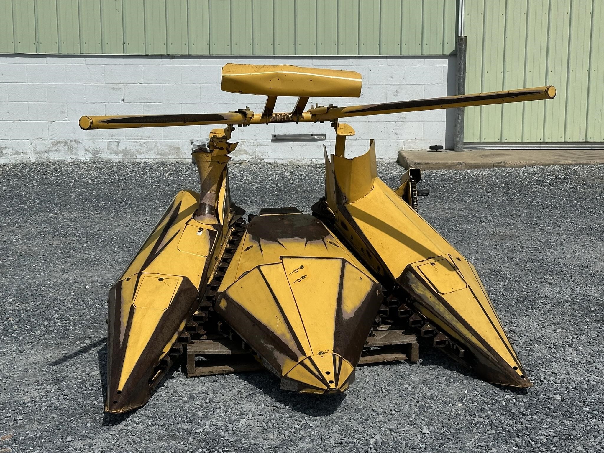 2002 New Holland 824 Pull-Type Forage Harvester