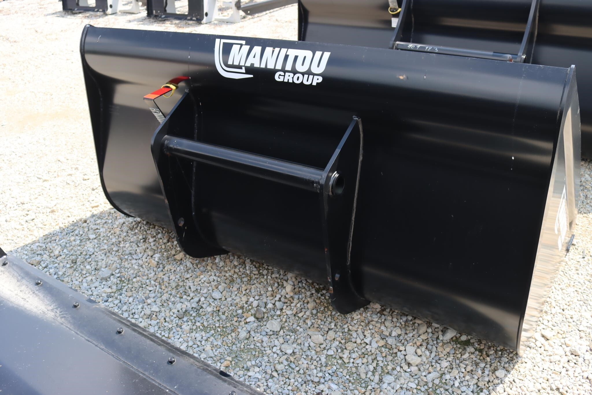  Manitou Bucket Loader and Skid Steer Attachment